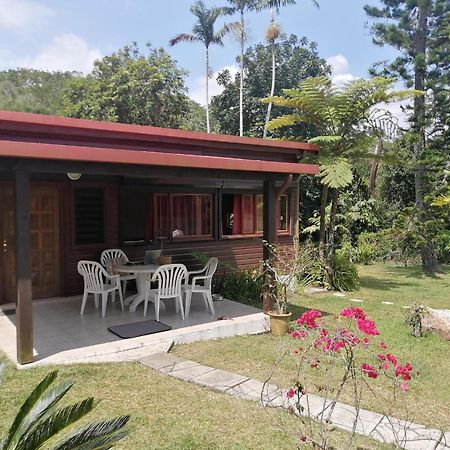 Villa Maison En Bois Au Mont Mou Païta Exterior foto