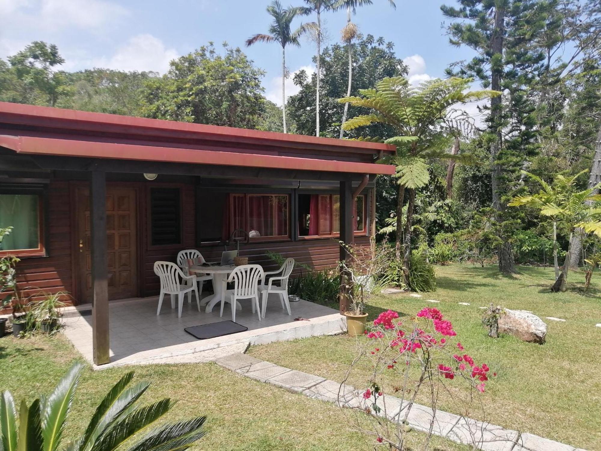 Villa Maison En Bois Au Mont Mou Païta Exterior foto